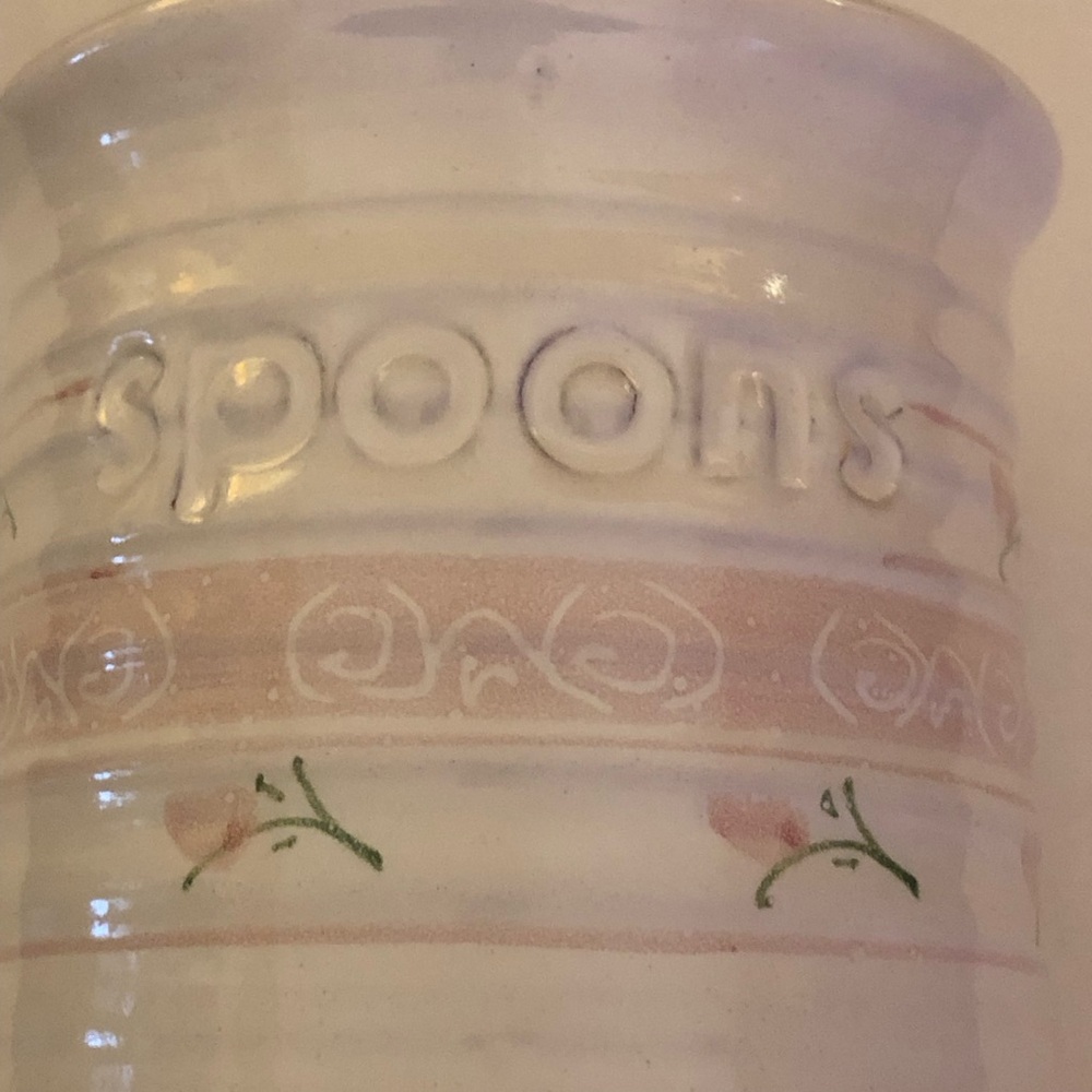 Vintage Pink and White Ceramic Spoon/Utensil Holder; Excellent Condition - Picture 3 of 12